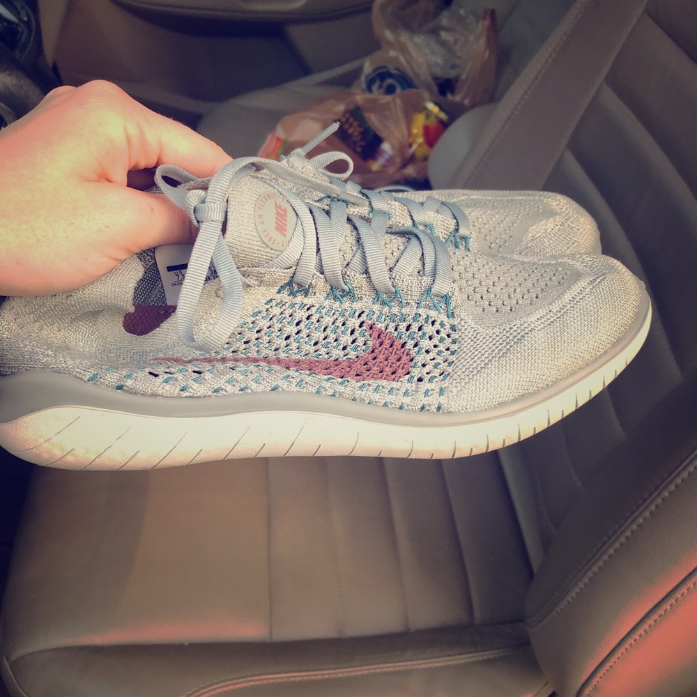 Nike tennis shoes